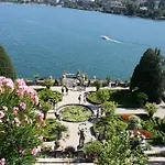 Bed & Breakfast Gli Oleandri 4*