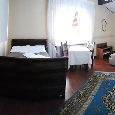 Oda ve Kahvaltı Gli Oleandri