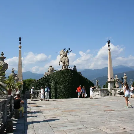 Gli Oleandri Oda ve Kahvaltı Stresa