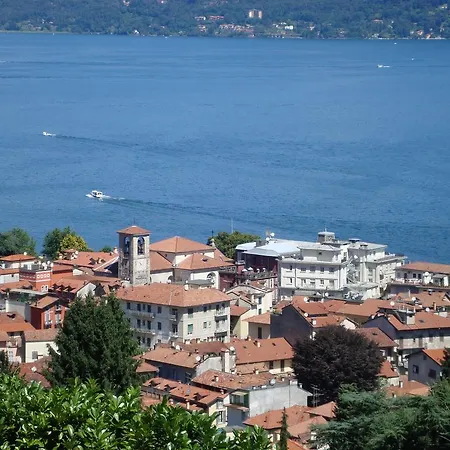 Oda ve Kahvaltı Gli Oleandri Stresa