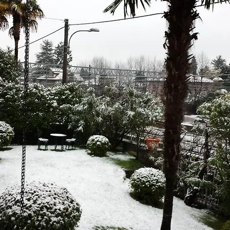 Gli Oleandri Oda ve Kahvaltı 3*